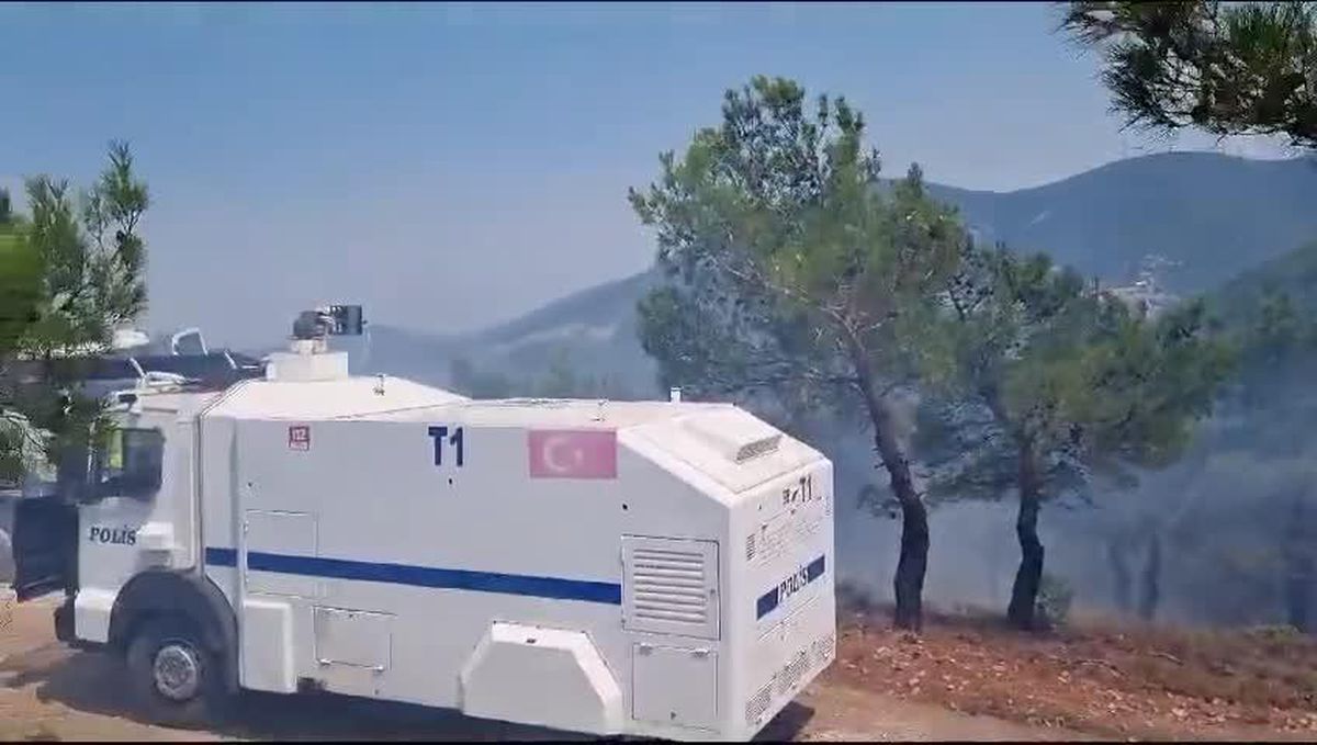 Çanakkale'deki Orman Yangınında 97 Kişi Dumandan Etkilendi