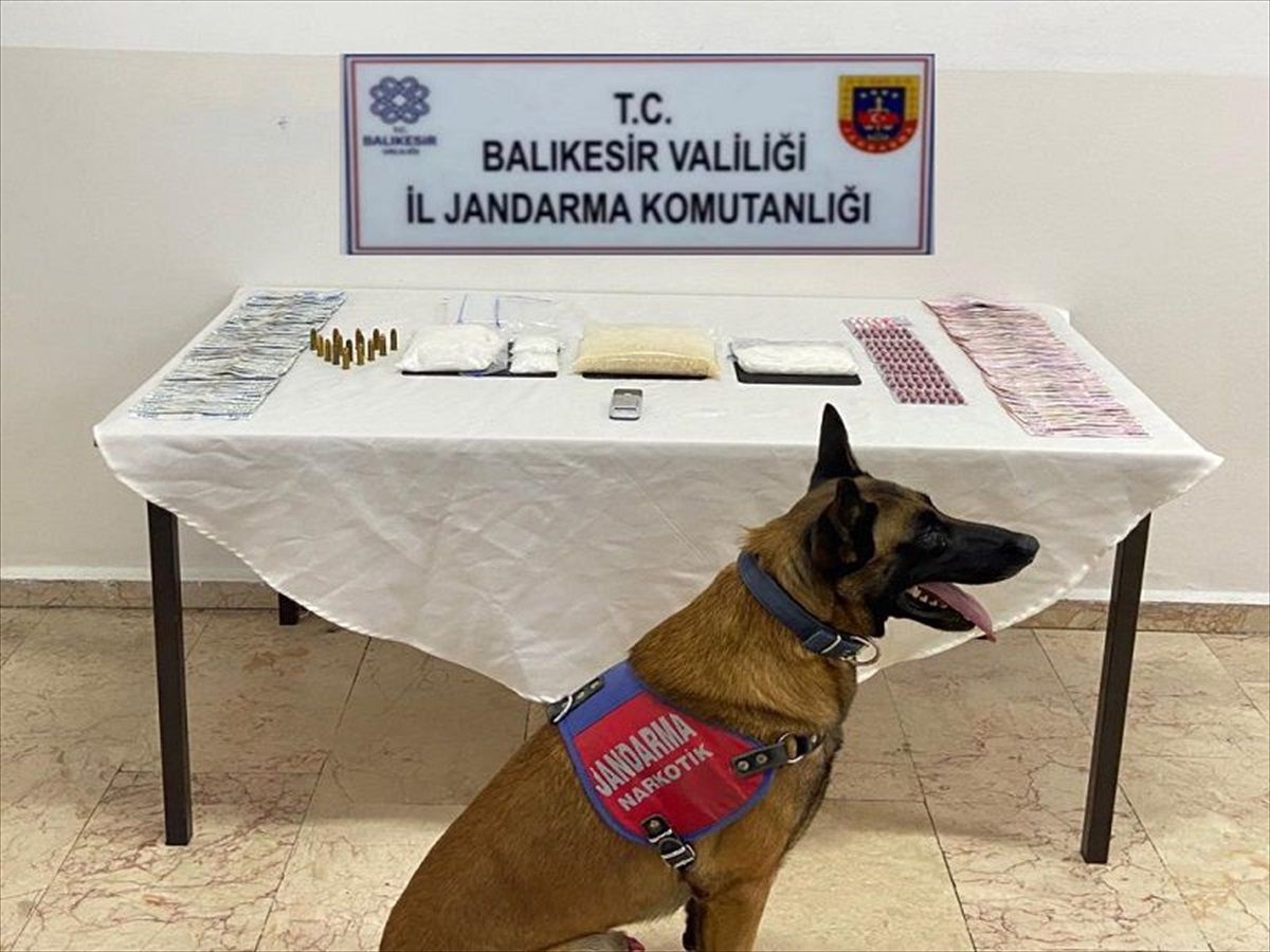 Balıkesir'de Uyuşturucu Operasyonunda 9 Şüpheli Gözaltına Alındı
