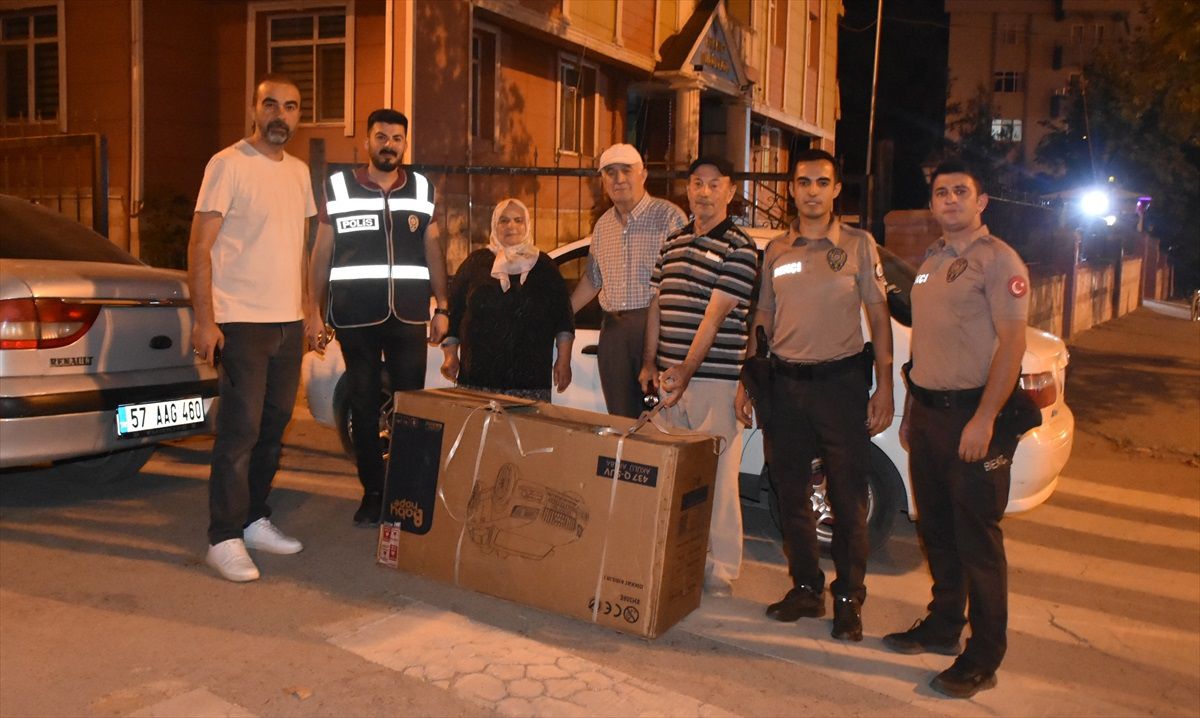 Sinop'ta Kümesten Tavuk Hırsızlığı Şüphelileri Yakalandı