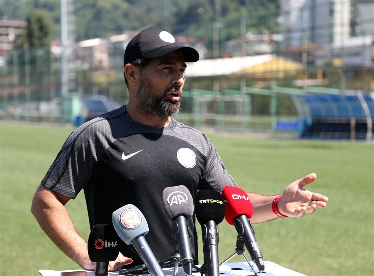 Çaykur Rizespor Teknik Direktörü İlhan Palut: Trabzonspor maçı zor geçecek