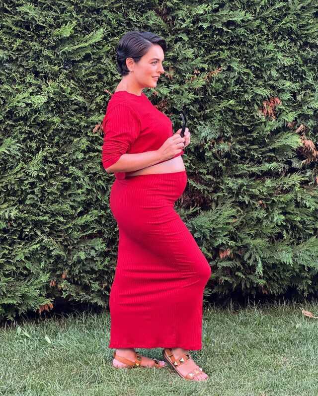 Ezgi mola doğum yaptı mı? Ezgi Mola hamile mi? Ezgi Mola kaç aylık hamile?