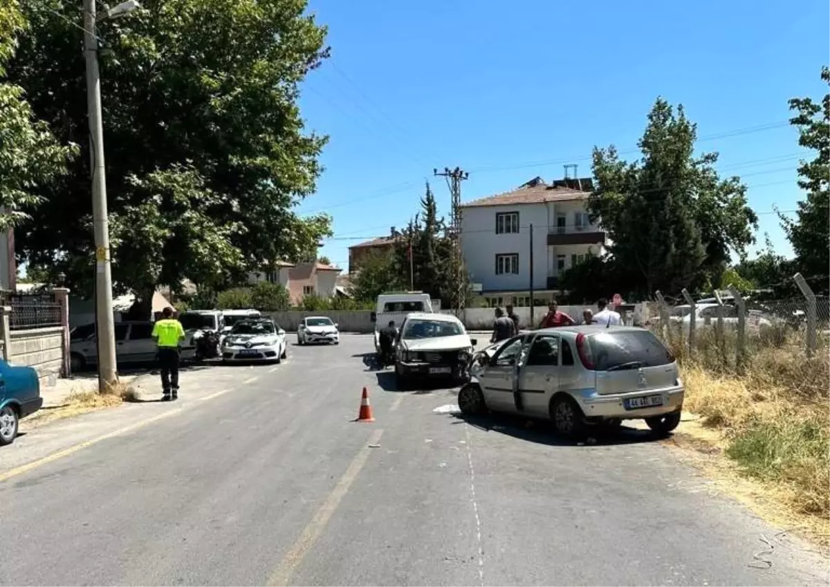 Malatya'da Otomobil Kazası: 6 Kişi Yaralandı