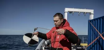 Türk Deniz Kuvvetleri ve Meteoroloji Genel Müdürlüğü Kuzey Kutbu'ndaki bilimsel çalışmalara katıldı