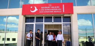 Bayburt Valisi Mustafa Eldivan Göçmen Geri Gönderme Merkezi'nde İncelemelerde Bulundu