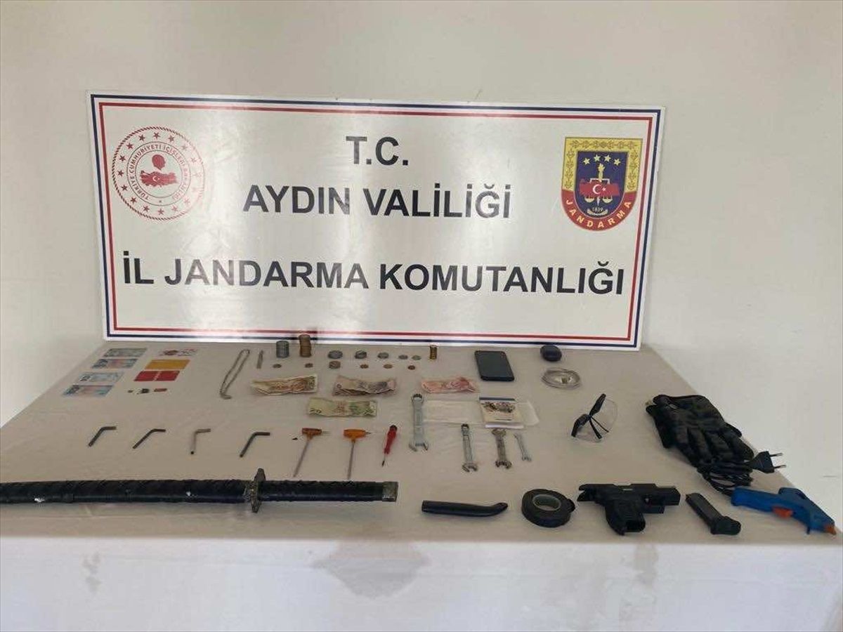 Kuşadası'nda 7 hırsızlık olayına karışan şüpheli yakalandı
