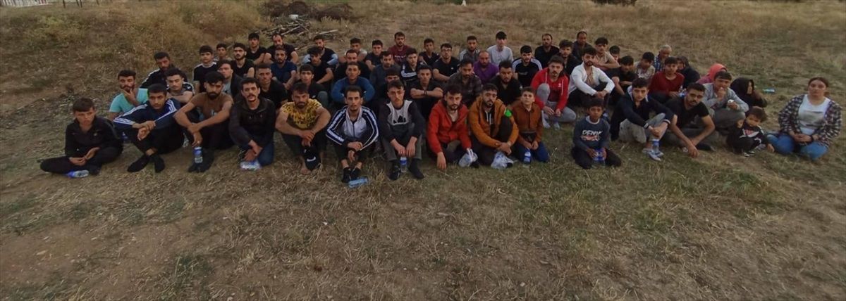 Edirne'de 64 düzensiz göçmen yakalandı