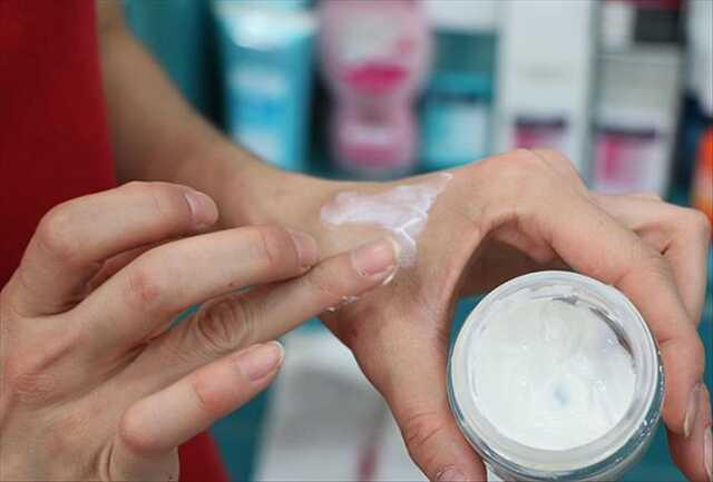 Dermatoloji nedir, hangi hastalıklara bakar? Cilt sağlığı, sorunları ve dermatologların önemli rolü