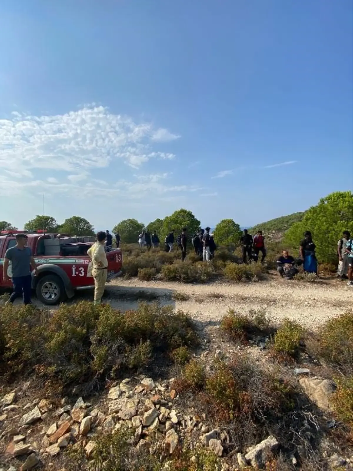 Foça'da 62 Kaçak Göçmen Yakalandı