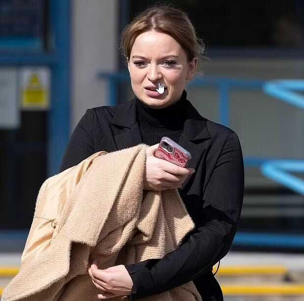 Gardiyan ve mahkum arasındaki yasak aşk mesajlaşmalarla ortaya çıktı Gardiyan ve mahkum arasındaki yasak aşk mesajlaşmalarla ortaya çıktı