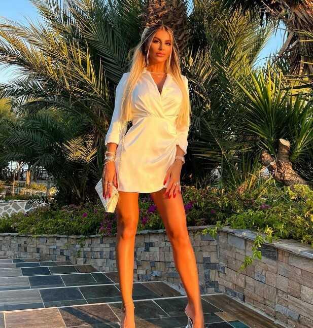 Oyuncu Tuğçe Özbudak kısmi felç geçirdi! Ameliyat öncesi sevenlerinden dua istedi