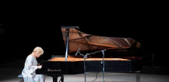 Piyanist Gülsin Onay, 20. Uluslararası Gümüşlük Müzik Festivali'nde konser verdi