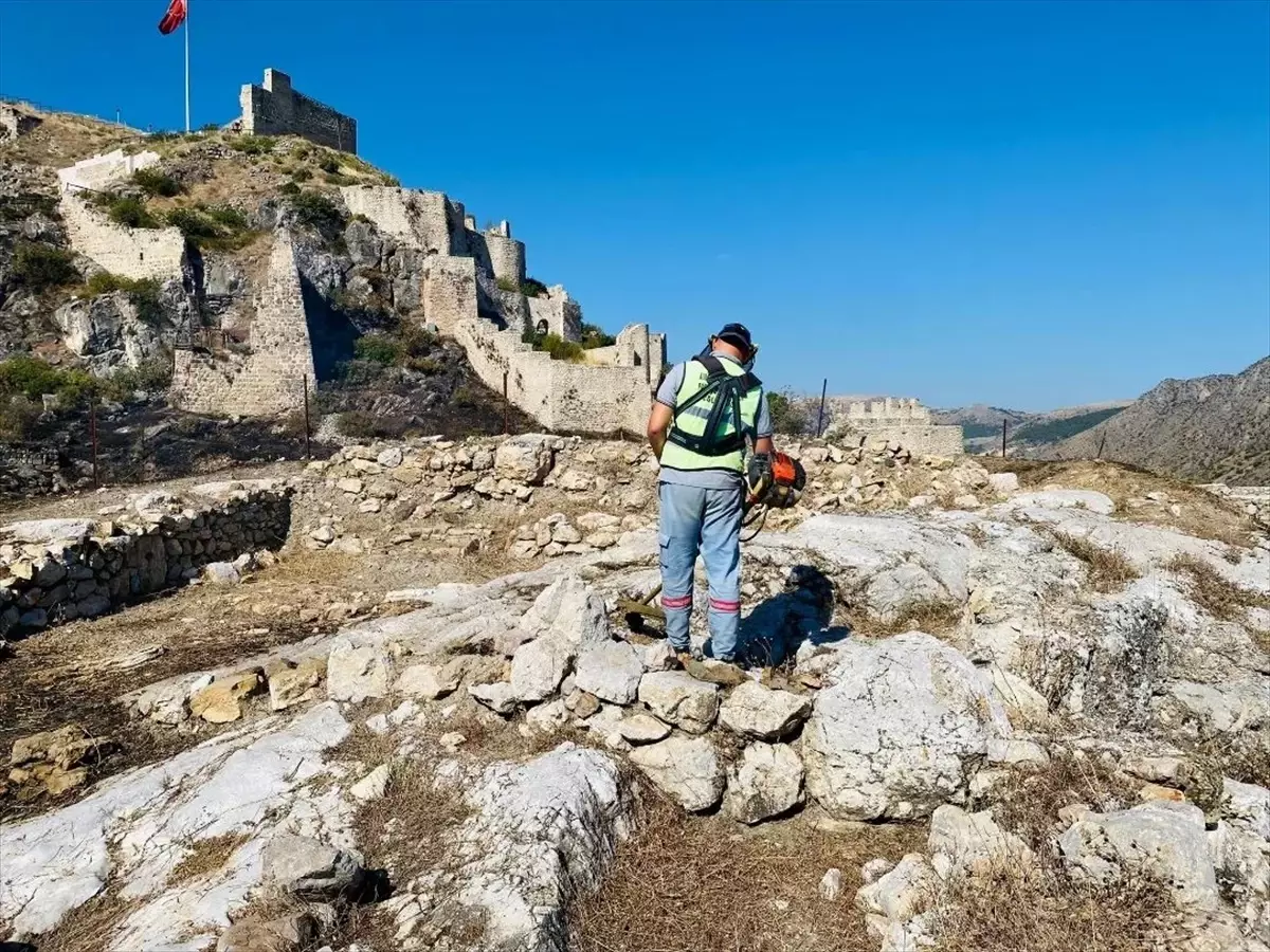 Amasya Harşena Kalesinde Temizlik Çalışması Başlatıldı