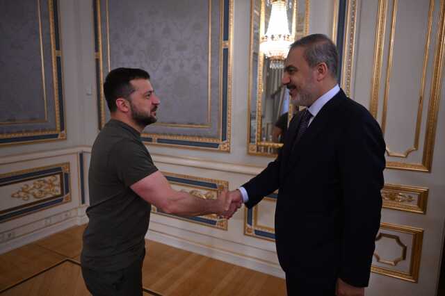 Bakan Fidan, Volodimir Zelenskiy ile bir araya geldi! Masadaki en kritik konu Tahıl Anlaşması'ydı