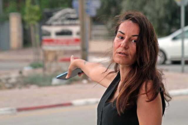 Dershaneye giden 12 yaşındaki çocuk, başıboş gezen 5 köpeğin saldırısına uğradı