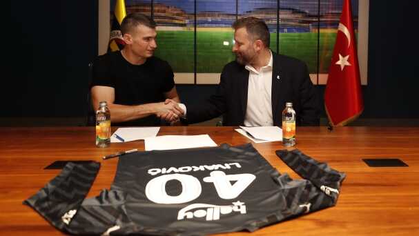 Livakovic Fenerbahçe ile kaç yıllık sözleşme imzaladı? Sözleşme detayları