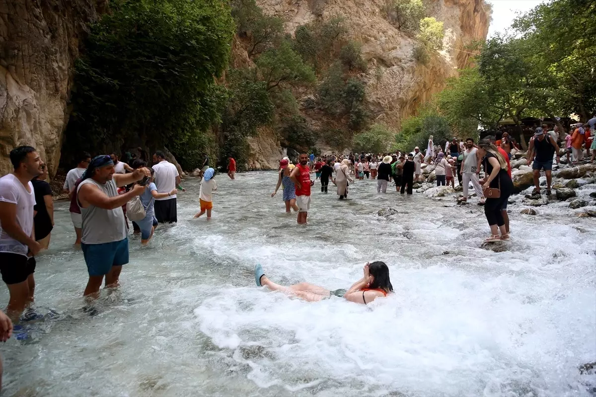 Saklıkent Kanyonu, Tatilcilerin Serinleme Noktası Haline Geldi
