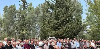 Osmaniye'de kaza sonucu hayatını kaybeden aile üyeleri son yolculuklarına uğurlandı