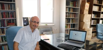 56 Yaşındaki Gazeteci Ekrem Kaftan, İkinci Üniversite Hayalini Gerçekleştirdi