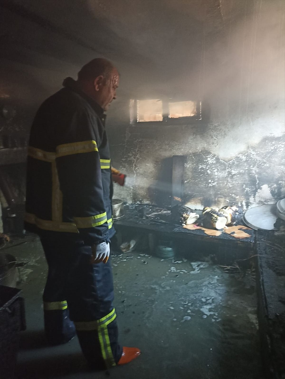 Bolu'nun Mudurnu ilçesinde çıkan yangın söndürüldü