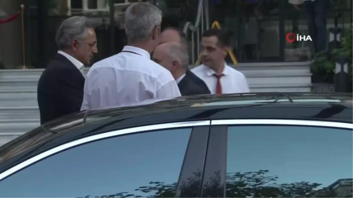 Cumhurbaşkanı Dış Politika ve Güvenlik Başdanışmanı Kılıç, tedavileri devam eden Sabancı çiftini ziyaret etti