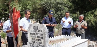 Finike Kaymakamı, Gazi Mustafa Kemal Atatürk'ün korumasının mezarını ziyaret etti