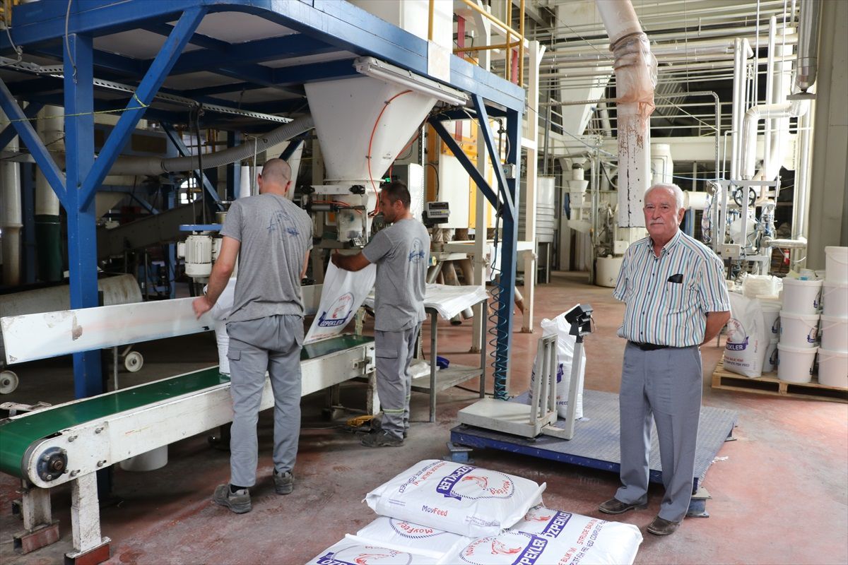 Denizlili İş İnsanı Mustafa Özpek, Alabalık Çiftliği İçin Yem Fabrikası Kurdu