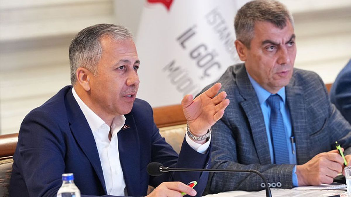 İçişleri Bakanı Yerlikaya: 19 göçmen kaçakçılığı organizatörü yakalandı