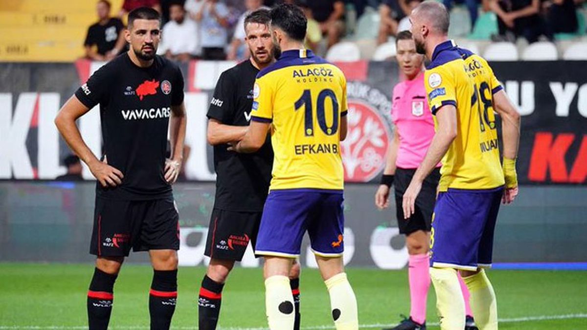 İstanbul'da puanlar bölüşüldü! Fatih Karagümrük, sahasında Ankaragücü ile berabere kaldı