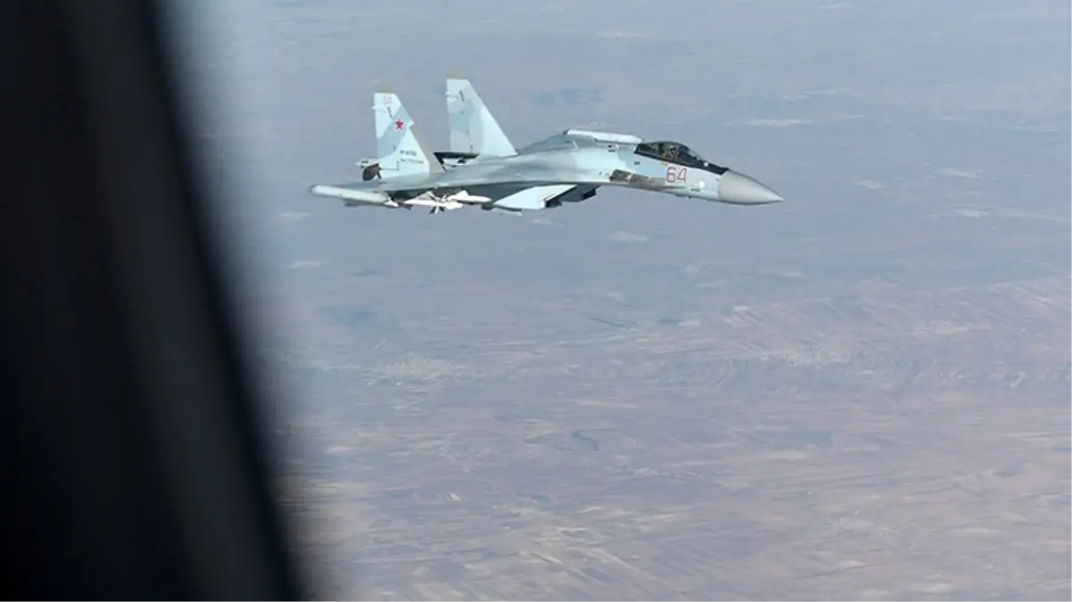 Karadeniz'de tehlikeli gerginlik! ABD'ye ait İHA sınıra yaklaştı, Rusya savaş uçağı kaldırdı