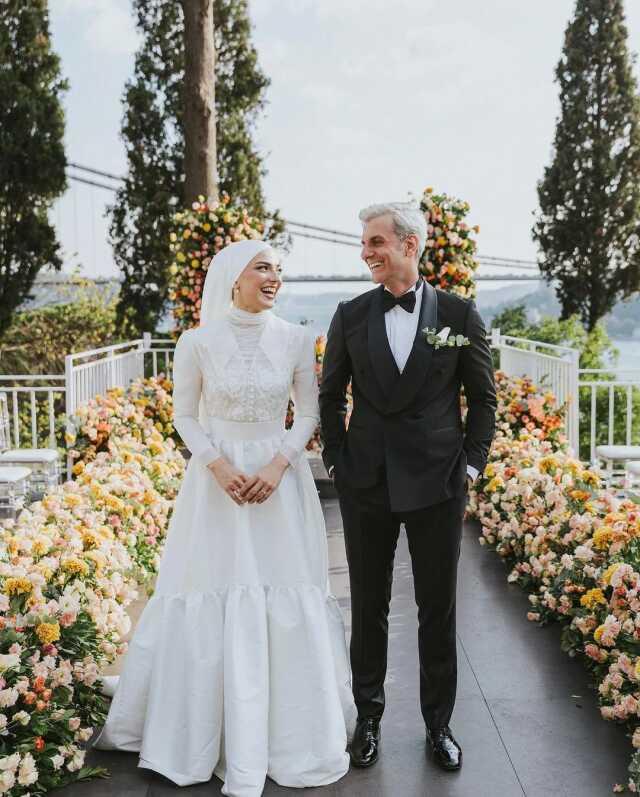 Aylin Kontente, rol arkadaşı Uğur Bilgin'in düğününde ağladı Aylin Kontente, rol arkadaşı Uğur Bilgin'in düğününde ağladı