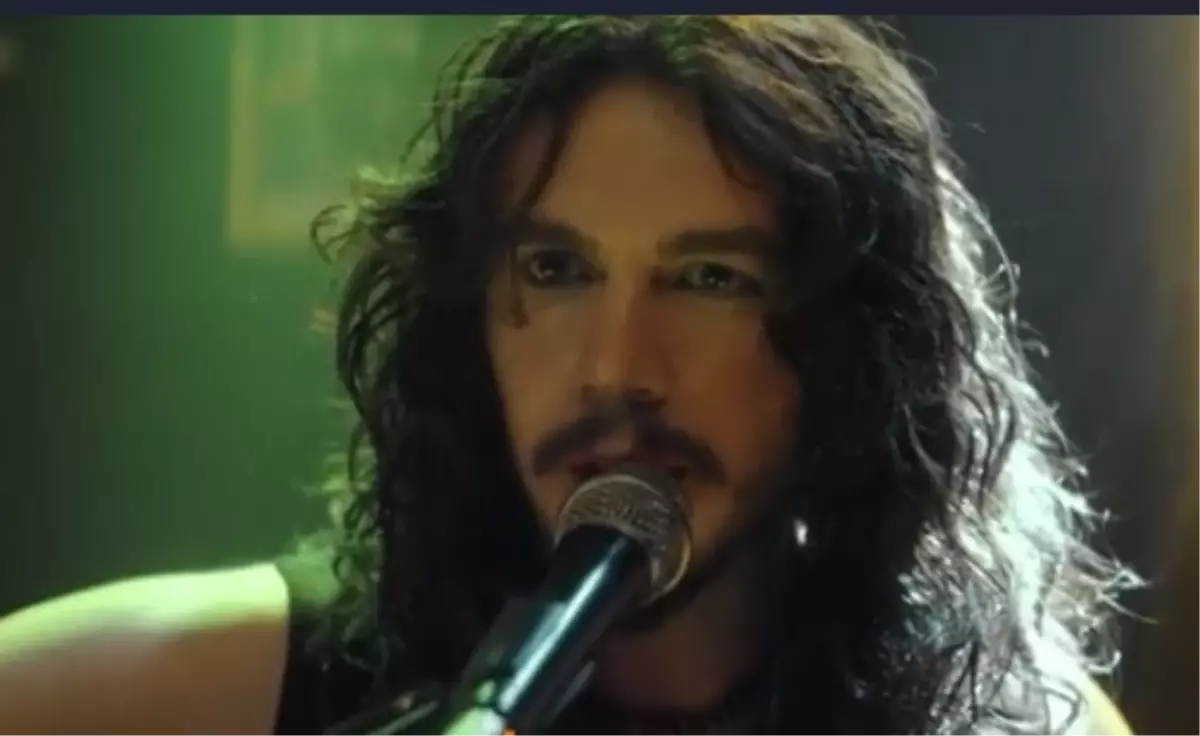 Barış Akarsu filminde Barış Akarsu'yu kim oynuyor, başrol kim?
