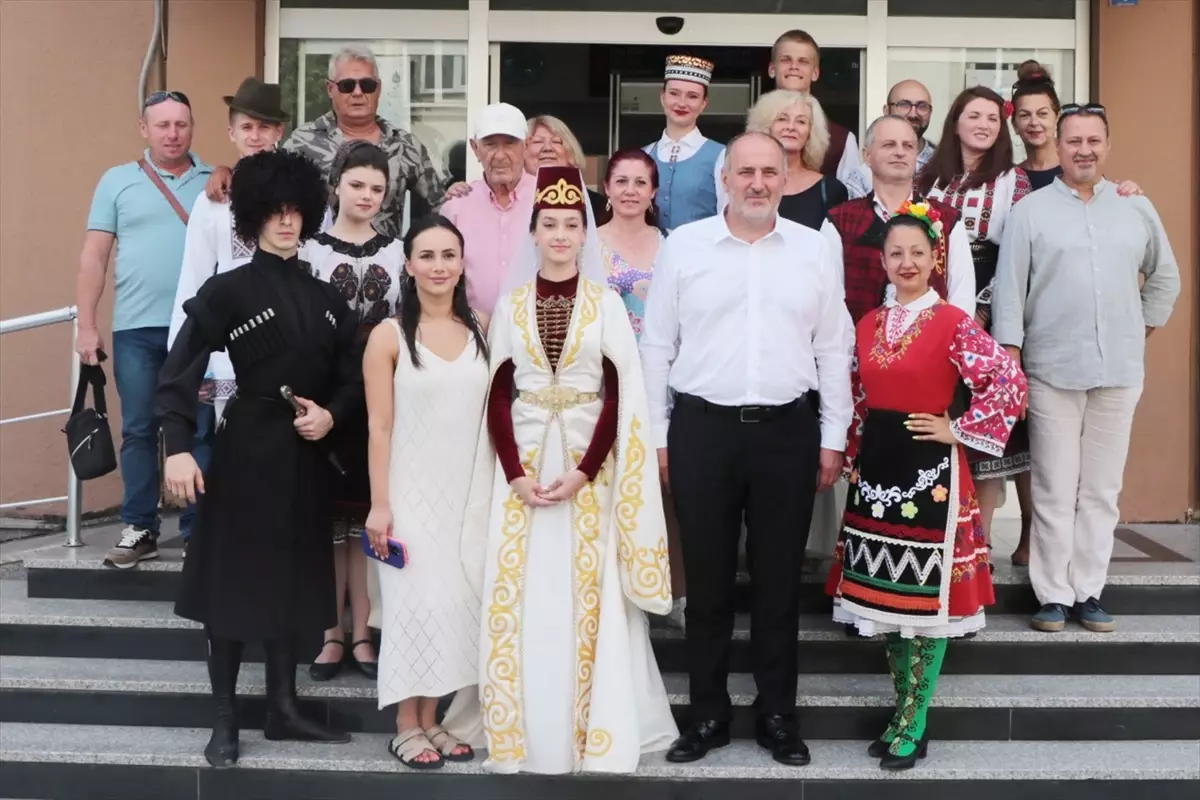 Çınarcık Uluslararası 30 Ağustos Zafer Bayramı Festivaline katılan ülkeler Çınarcık Belediye Başkanı Numan Soyer'i ziyaret etti