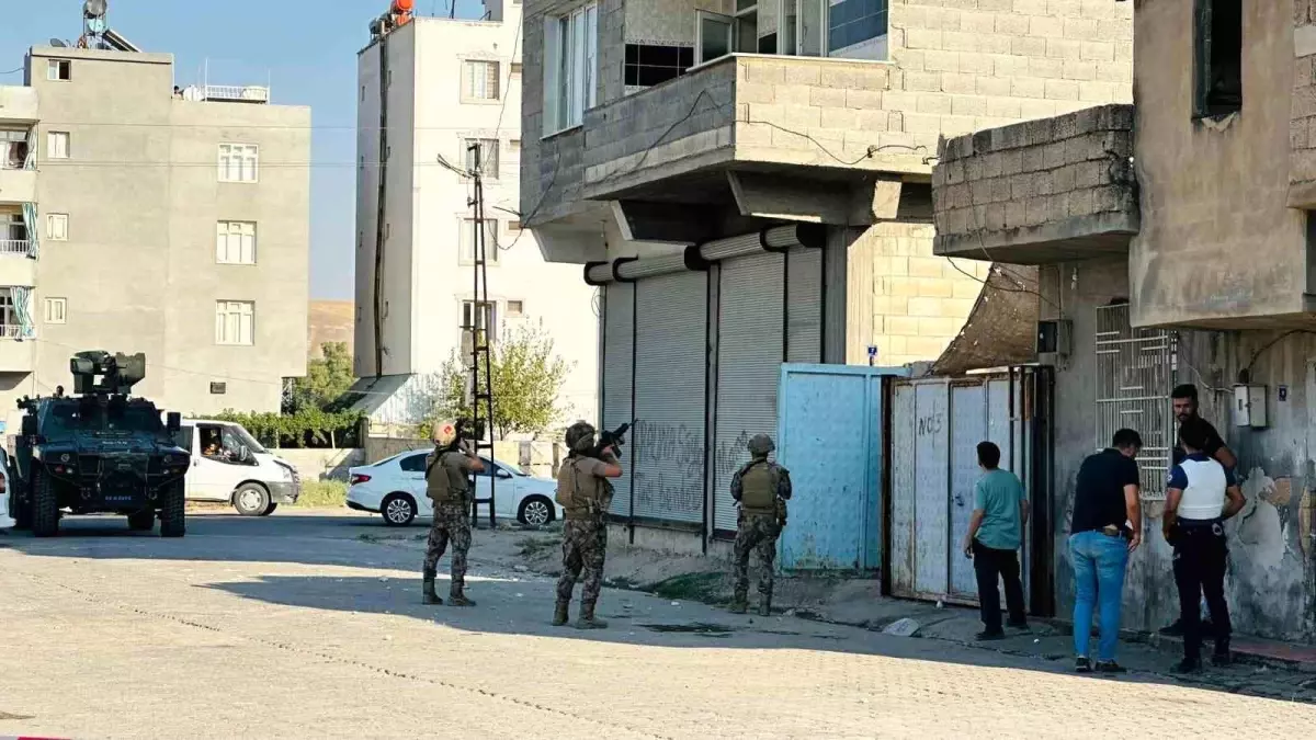 Şanlıurfa'da Uyuşturucu Satıcıları Polise Ateş Açtı