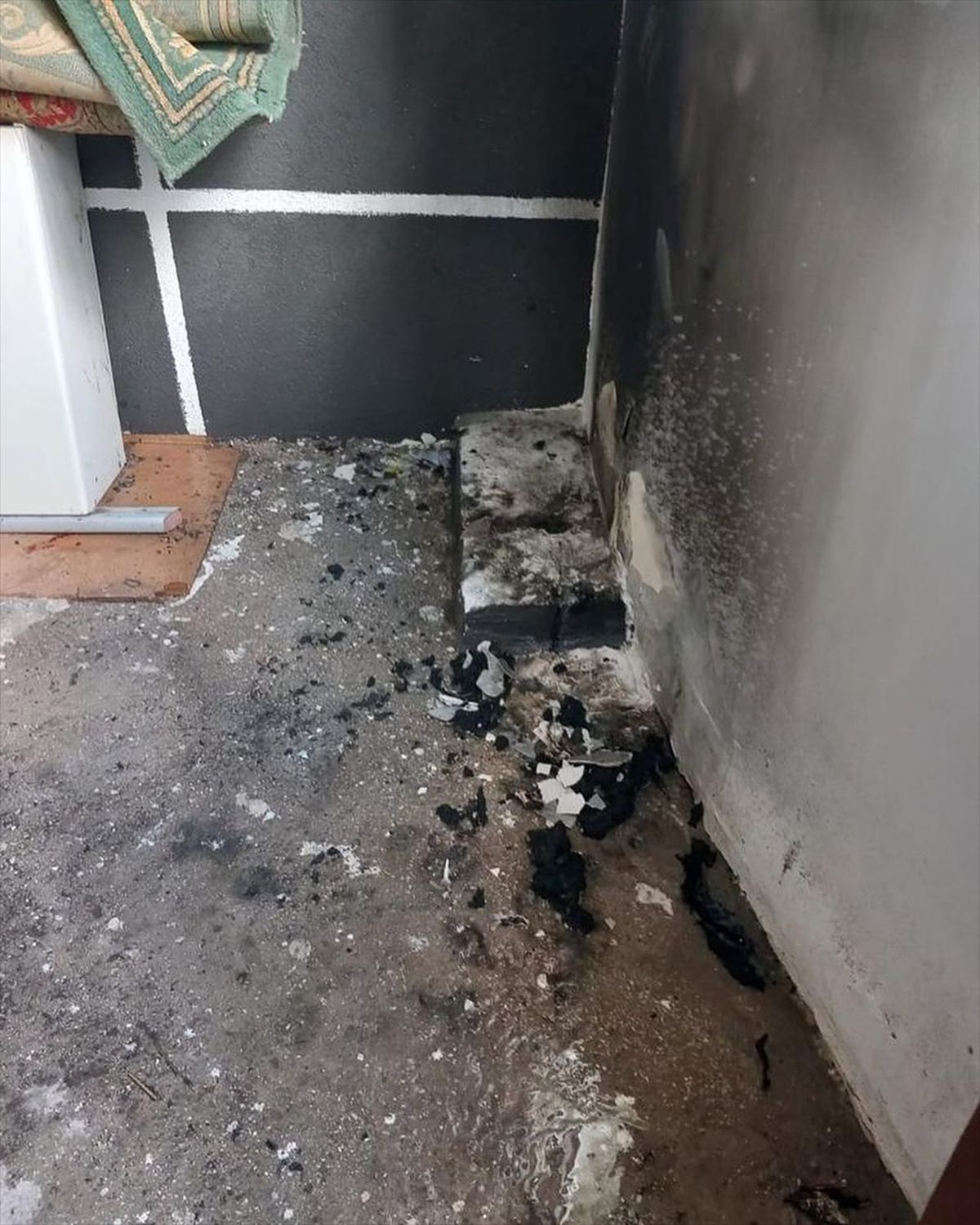 Hatay'da apartman dairesinde çıkan yangın hasara yol açtı