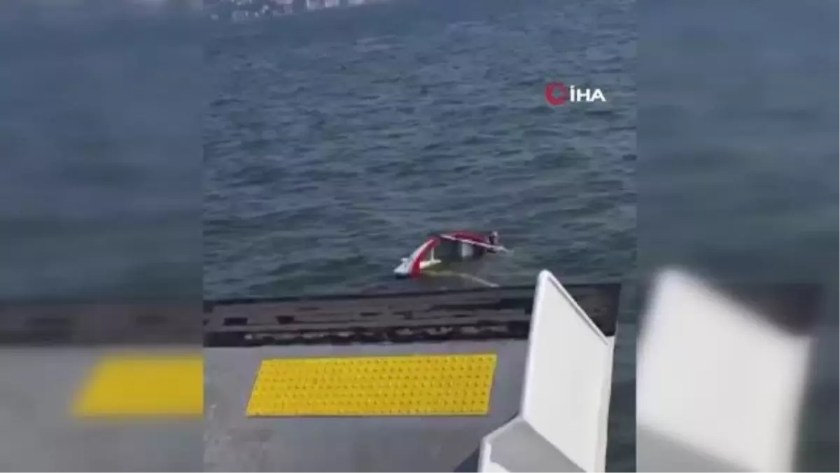 İzmir Körfezi'nde teknesi alabora olan amatör denizci böyle kurtarıldı