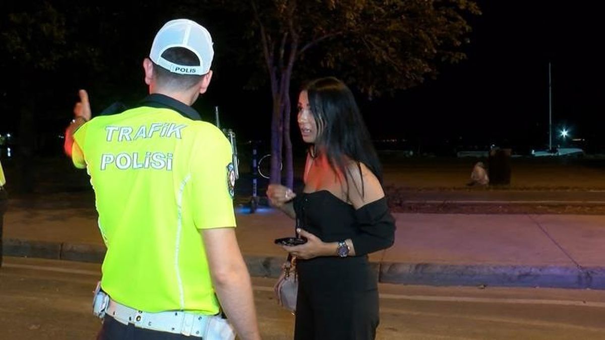 Tehditler savuran kadın sürücüye ceza yazan polis açığa mı alındı? Emniyet'ten açıklama var