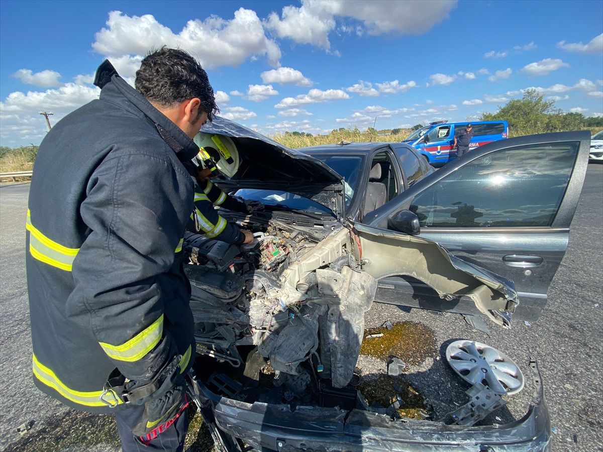Kırklareli Pınarhisar'da Otomobil Kazası: 6 Yaralı
