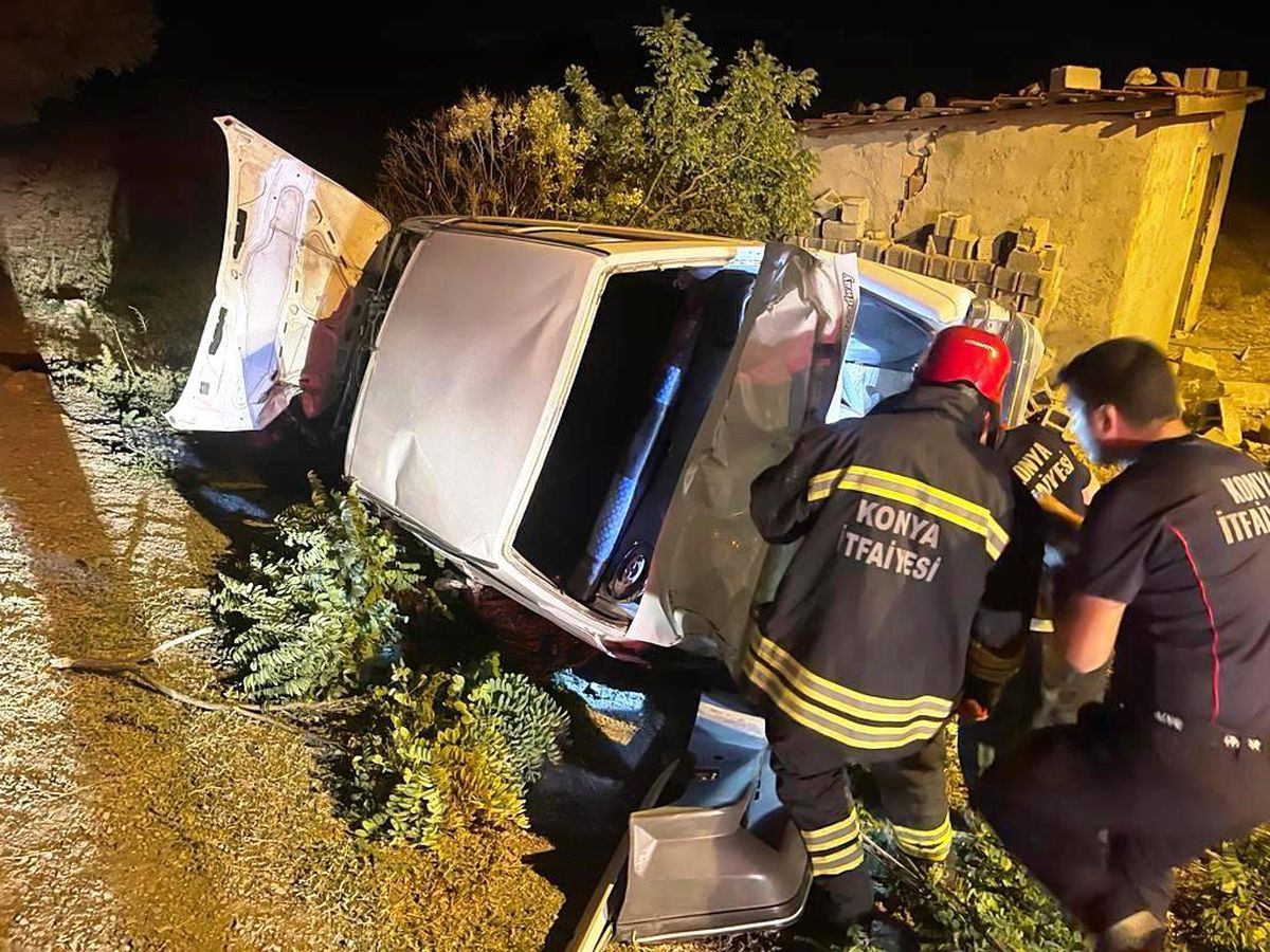 Konya'da otomobil şarampole yuvarlandı, sürücü yaralandı