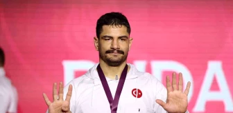 Milli güreşçi Taha Akgül, 2024 Paris Olimpiyatları'na odaklandı