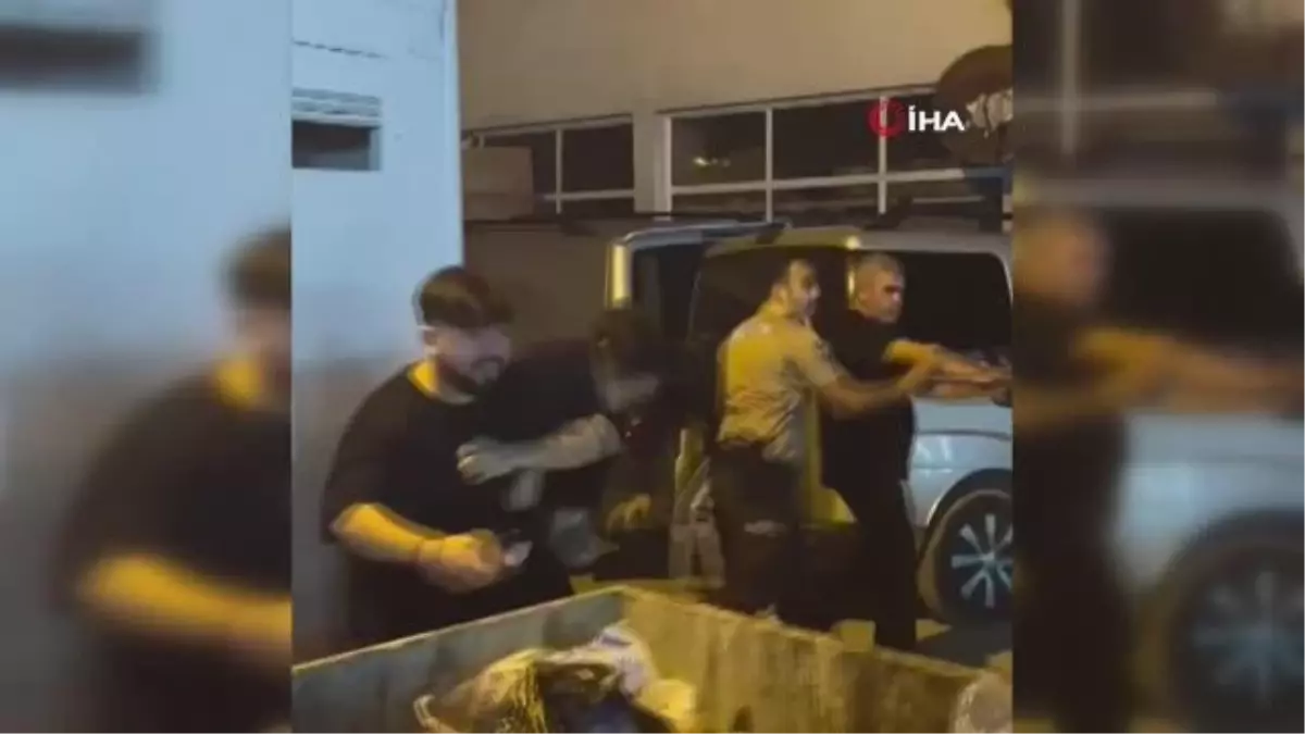 Zonguldak'ta iki grup arasında yumruklu kavga cep telefonu kamerasında