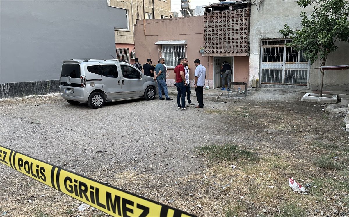Adana'da Ağabeyini Öldüren Şahıs İntihar Girişiminde Bulundu