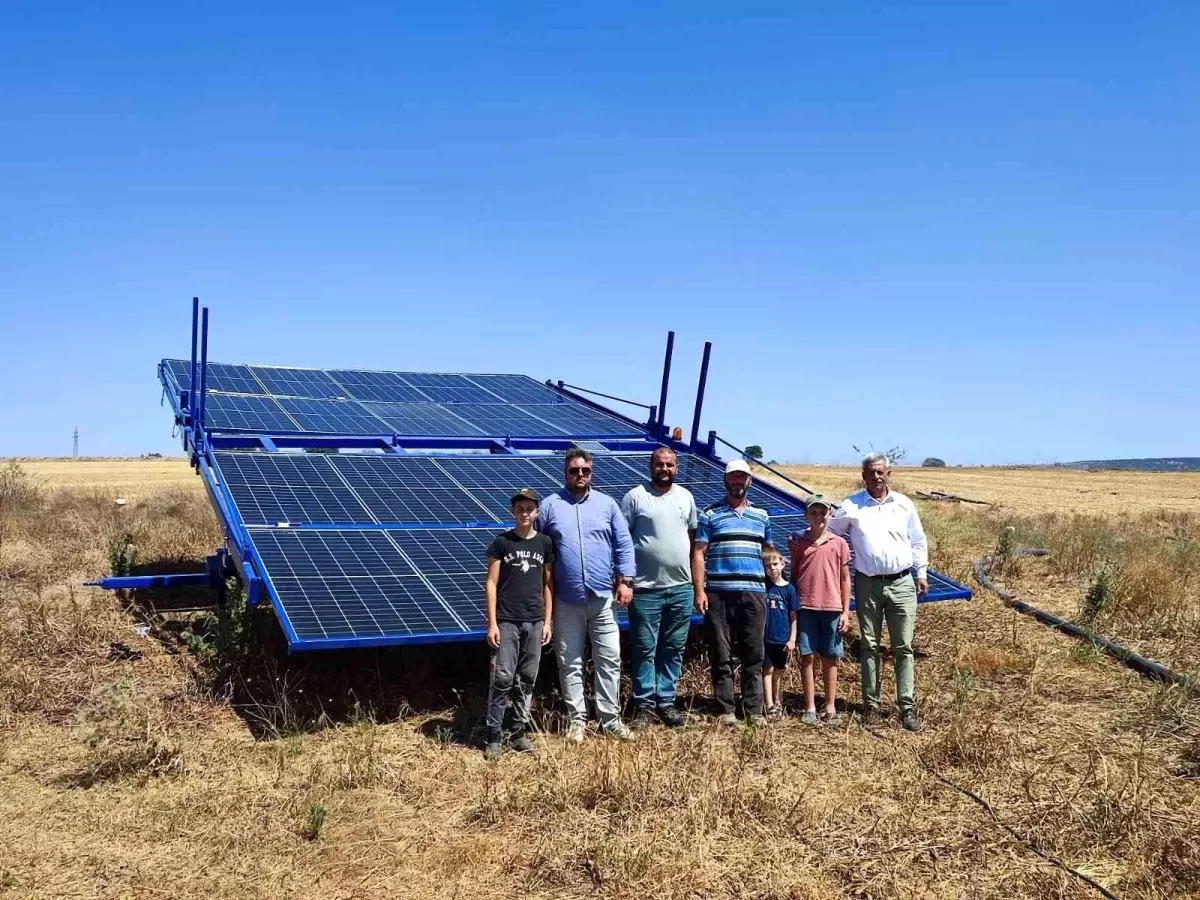 Çiftçi, tarlasını sulama maliyetini düşürmek için güneş enerjisi sistemine yatırım yaptı