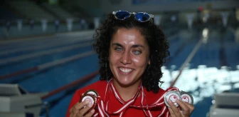 Görme Engelli Türkçe Öğretmeni Zeynep Yılmaz Milli Takım Hedefiyle Yüzme Çalışmalarını Sürdürüyor