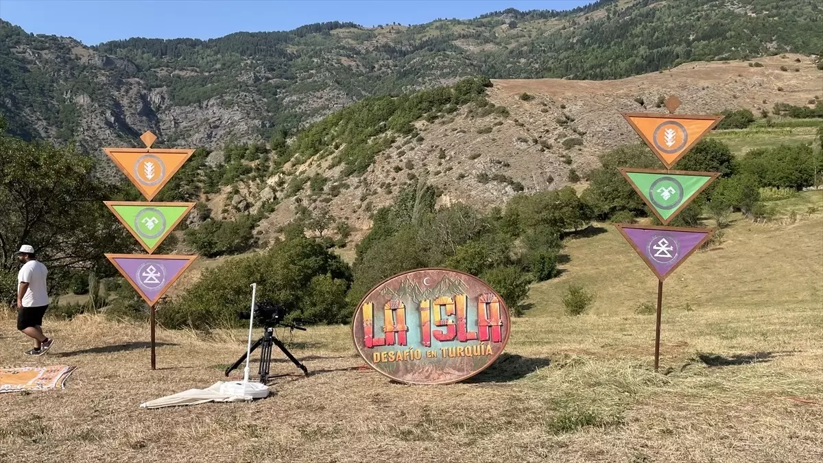 Meksika'da çekilen yarışma programı Ardanuç'u tanıtıyor