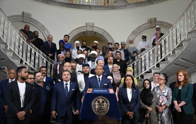 New York'ta bir ilke imza atıldı! Belediye Başkanı duyurdu: Cuma namazı vaktinde megafondan ezan okunabilecek