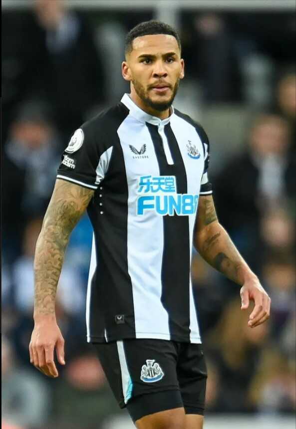 Newcastle kaptanı Jamaal Lascelles, altı kişiden oluşan bir grubun saldırısına upradı