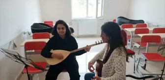 Sivas Ulaş'ta Bağlama Kursu Açıldı