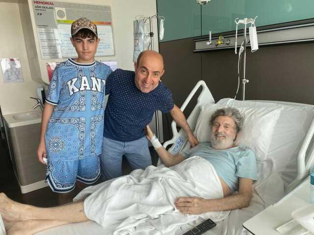 Ünal Silver'in ölümüyle yıkılan oyuncu Hülya Duyar'dan duygusal paylaşım: Bu bir veda değil Ünal Silver'in ölümüyle yıkılan oyuncu Hülya Duyar'dan duygusal paylaşım: Bu bir veda değil