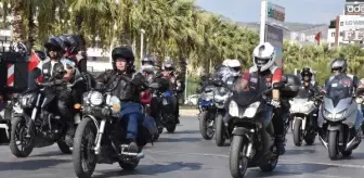 İzmir'de Motosikletli ve Klasik Otomobil Kortejleri