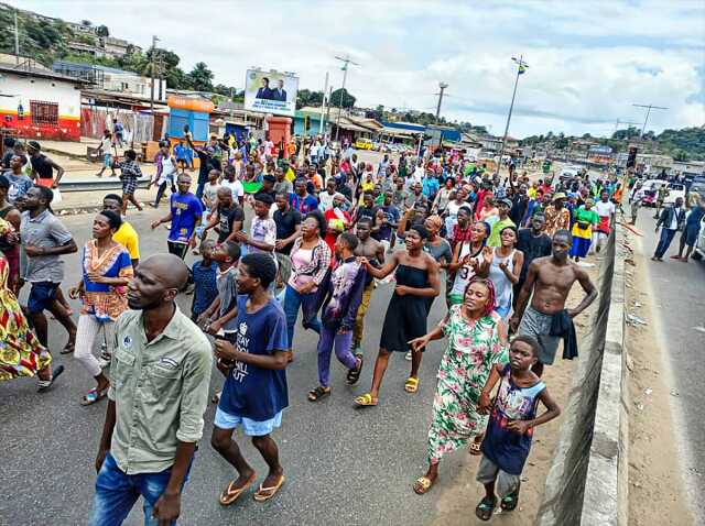 Önce Nijer şimdi Gabon! Afrika'da askeri darbenin olduğu her ülkede taşın altından Fransa çıkıyor